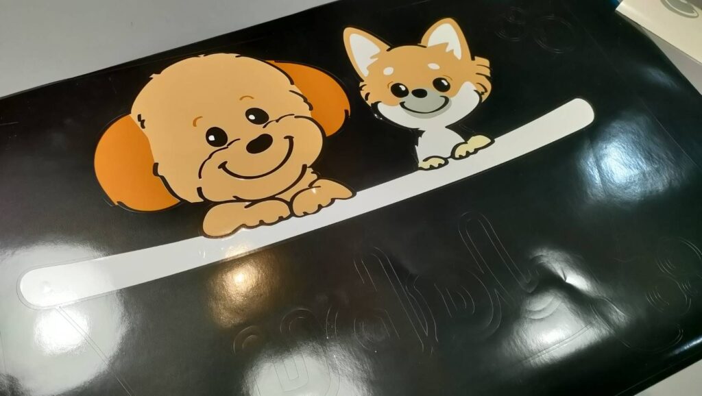 多色カッティングステッカー製作過程